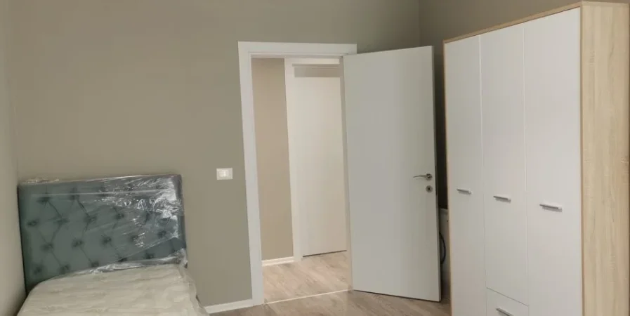Tirane, jepet me qera apartament 2+1 Kati 4, 120 m² 600 € (Rruga Kongresi i Manastirit)