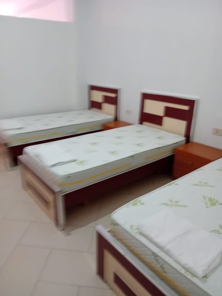 Me qera : Apartament 1+1 (50m2) kati 1 Fakulteti Ekonomik 39000 lekë ..( i përshtatshëm 3 persona)