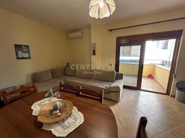 Durres, shitet apartament 2+1 Kati 2, 100 m² 120.000 € (Shkembi i Kavajes , Durres)