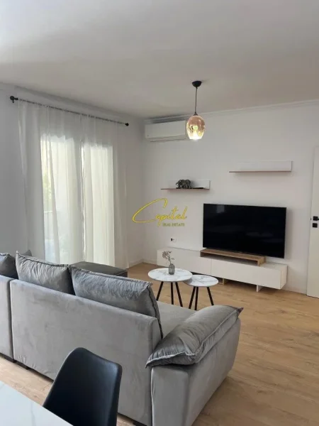 Tirane, jepet me qera apartament 2+1 Kati 2, 90 m² 950 € (BULEVARDI ZOGU 1)