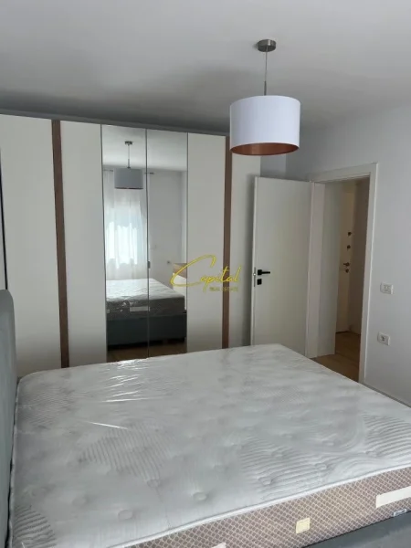 Tirane, jepet me qera apartament 2+1 Kati 2, 90 m² 950 € (BULEVARDI ZOGU 1)