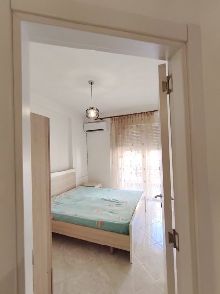 Tirane, jepet me qera apartament 2+1+Ballkon Kati 7, 80 m² 500 € (Rruga Bedri Karapici)