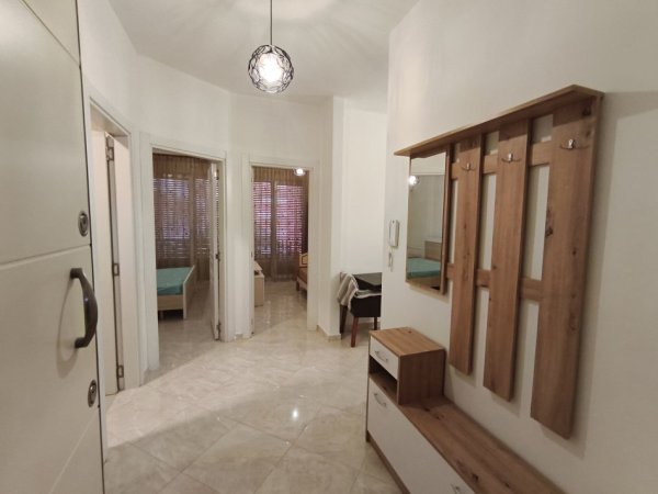 Tirane, jepet me qera apartament 2+1+Ballkon Kati 7, 80 m² 500 € (Rruga Bedri Karapici)
