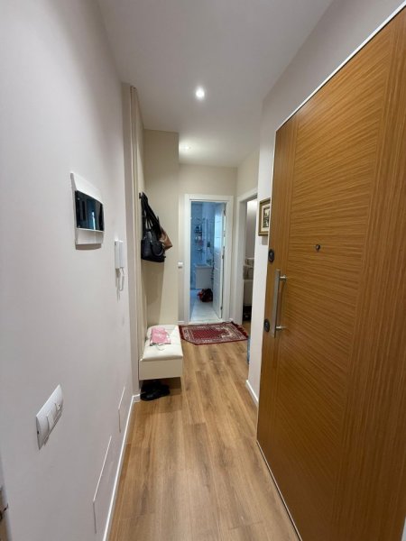 Tirane, shitet apartament 1+1+Ballkon Kati 1, 67 m² 195.000 € (Ne Porcelan, rruga Xhanfize Keko, kompleksi Green Harmony)