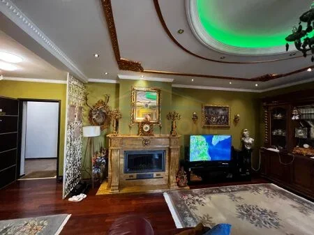 Tirane, shitet apartament 3+1 Kati 7, 181 m² 65.000.000 € 