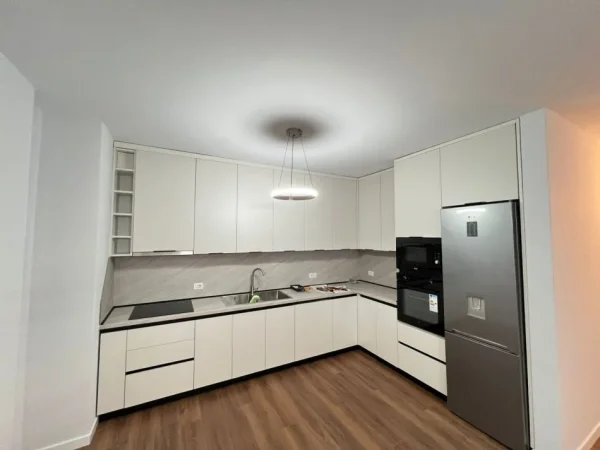 Tirane, jepet me qera apartament 2+1 Kati 3, 92 m² 850 € (Tek Rruga Riza Cerova, prane Kishes Ungjillore)