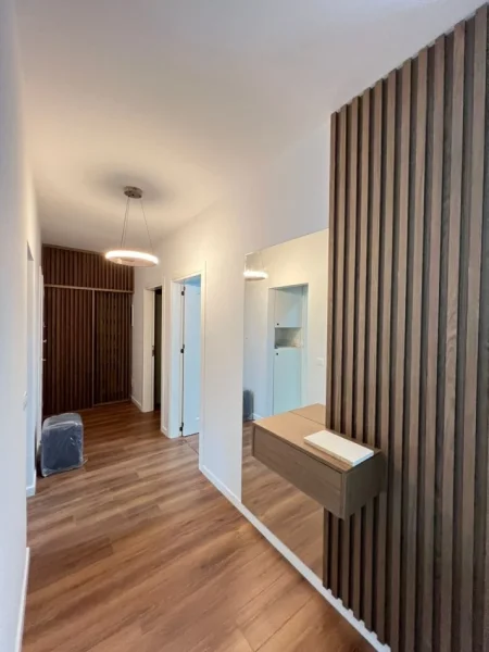 Tirane, jepet me qera apartament 2+1 Kati 3, 92 m² 850 € (Tek Rruga Riza Cerova, prane Kishes Ungjillore)