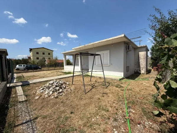 Kamez, shitet shtepi 1 Katshe Kati 1, 110 m²