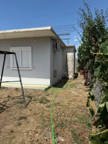 Kamez, shitet shtepi 1 Katshe Kati 1, 110 m²