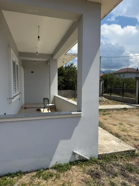 Kamez, shitet shtepi 1 Katshe Kati 1, 110 m²