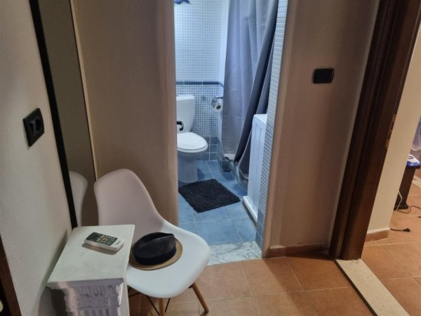 Tirane, jepet me qera apartament 1+1 Kati 2, 50 m² 510 € (ALI Demi/Shkolla Kushtrimi i Lirise)