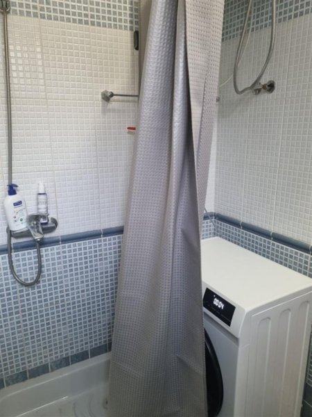 Tirane, jepet me qera apartament 1+1 Kati 2, 50 m² 510 € (ALI Demi/Shkolla Kushtrimi i Lirise)
