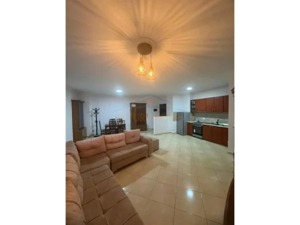 Tirane, jepet me qera apartament 2+1 Kati 9, 116 m² 670 € (Rruga e Barrikadave)