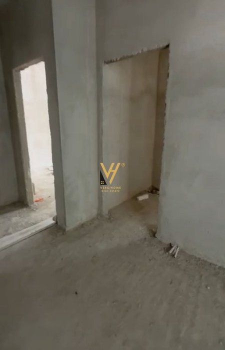 Tirane, shitet apartament 2+1+Ballkon Kati 4, 103 m² 165.000 € (SPLENDOR, PORCELAN)