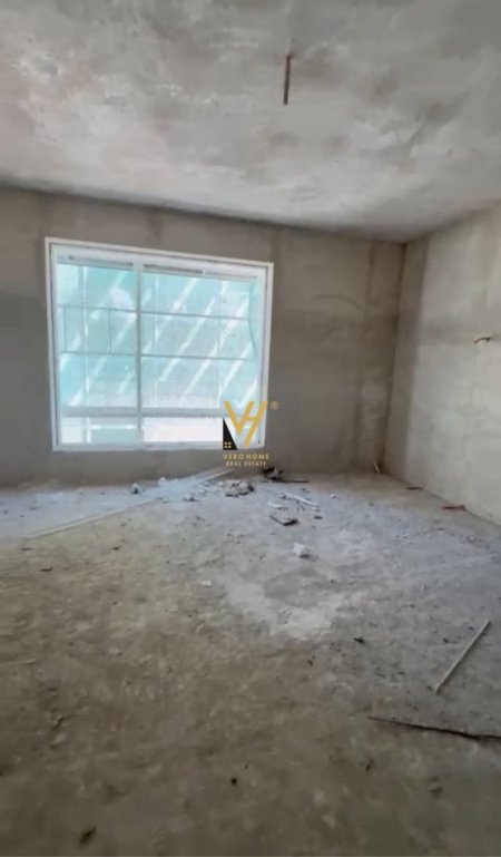 Tirane, shitet apartament 2+1+Ballkon Kati 4, 103 m² 165.000 € (SPLENDOR, PORCELAN)