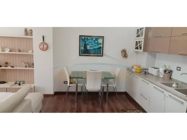 0683487469 Tirane, shitet apartament 2+1 Kati 8, 88 m² 157.000 € (Astir , Prane Fabrike se Miellit)
