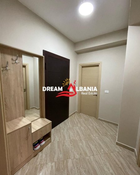Tirane, jepet me qera apartament 1+1 Kati 5, 84 m² 600 € (prane Pallatit me Shigjeta)