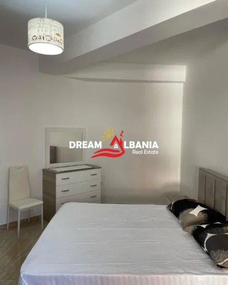 Tirane, jepet me qera apartament 1+1 Kati 5, 84 m² 600 € (prane Pallatit me Shigjeta)