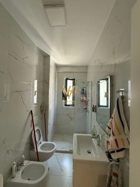 Shqiperi, shitet apartament 1+1+Ballkon Kati 2, 110 m² 195.000 € (PORCELAN)