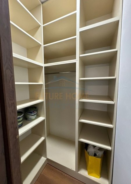 Tirane, jepet me qera apartament 2+1 Kati 3, 91 m² 850 € (Rruga Qemal Stafa , Shkolla e Kuqe)