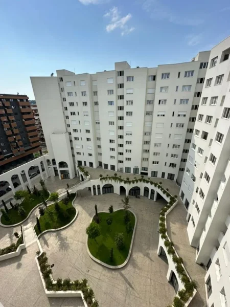 Tirane, jepet me qera apartament 2+1+Ballkon Kati 8, 96 m² 700 € (River Residence)