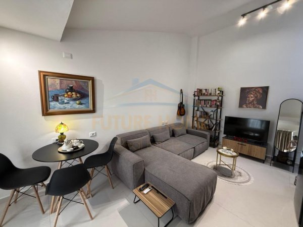Tirane, shes apartament 1+1 Kati 5, 65 m² 97.000 € (Fresku, Prane 2 Luaneve)