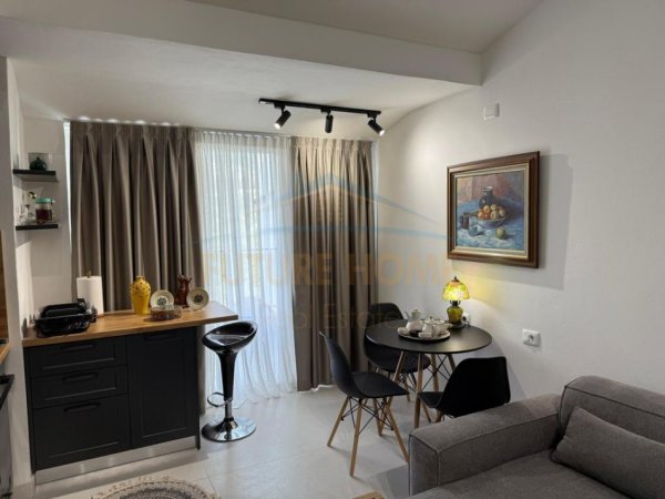 Tirane, shes apartament 1+1 Kati 5, 65 m² 97.000 € (Fresku, Prane 2 Luaneve)