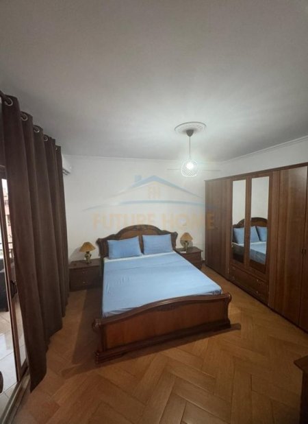 Tirane, jepet me qera apartament 2+1+Ballkon Kati 9, 116 m² 670 € (Rruga e Barrikadave)