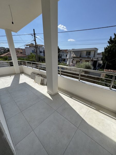 Tirane, jepet me qera apartament 2+1+Ballkon Kati 2, 65 m² 350 € (rruga kristo kristidhi)