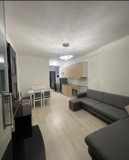 Tirane, jepet me qera apartament 1+1 Kati 5, 450 € 