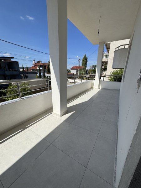 Tirane, jepet me qera apartament 2+1+Ballkon Kati 2, 65 m² 350 € (rruga kristo kristidhi)