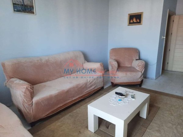 Tirane, jap me qera apartament 1+1+Ballkon Kati 9, 100 m² 500 € (Rruga Dritan Hoxha)