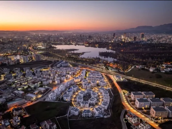 Tirane, shes apartament 1+1 Kati 1, 132 m² 220.000 € (Liqeni i Thate)