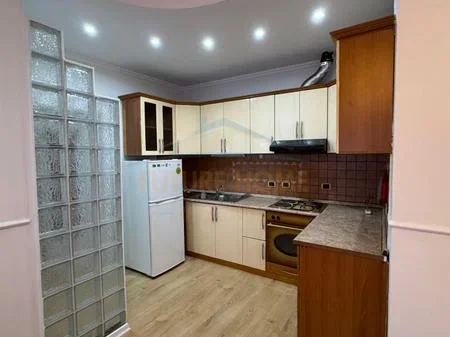 Tirane, shitet apartament 1+1+Ballkon Kati 2, 54 m² 115.000 € (Rruga Bardhyl)