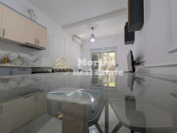 Tirane, jepet me qera apartament 2+1 Kati 1, 120 m² 600 € (Liqeni i Thate)