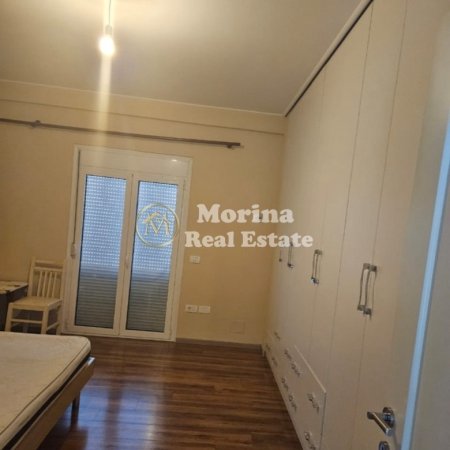 Tirane, jepet me qera apartament 3+1 Kati 3, 160 m² 550 € (Vilat Amerikane)