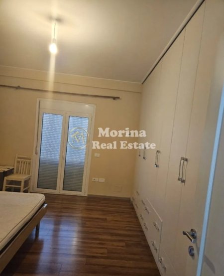 Tirane, jepet me qera apartament 3+1 Kati 3, 160 m² 550 € (Vilat Amerikane)