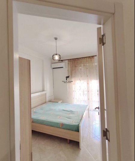 Tirane, jepet me qera apartament 2+1 Kati 7, 75 m² 500 € (GOLDEN PARK)