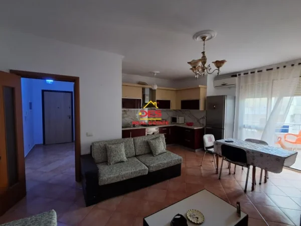 Vlore, shitet apartament 2+1+Ballkon Kati 3, 104 m² (Rruga Murat Tërbaçi)