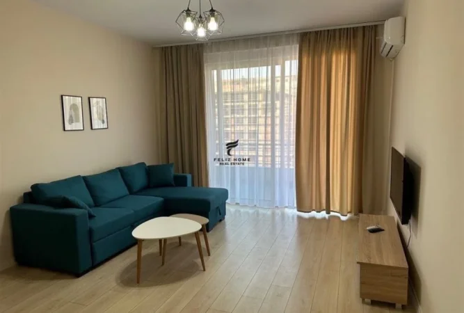 Tirane, jepet me qera apartament 2+1 , 75 m² 650 € (FUSHA AVIACIONIT)