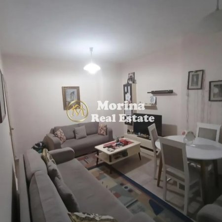 Tirane, jepet me qera ambjent biznesi Kati 1, 56 m² 650 € (QEnder)