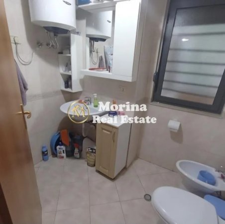 Tirane, jepet me qera ambjent biznesi Kati 1, 56 m² 650 € (QEnder)