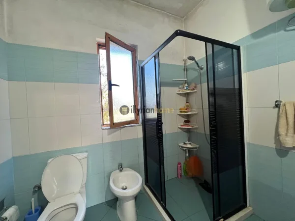 Shqiperi, jepet me qera shtepi 2 Katshe , 1800 m² 2.500 € (Vishaj, Tirane)