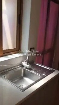 Tirane, jepet me qera garsonier Kati 1, 38 m² 300 € (Ali Demi)
