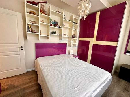 Tirane, shitet apartament 3+1+2+Ballkon Kati 1, 110 m² 310.000 € (Komuna e Parisit, Kompleksi Kika 2)