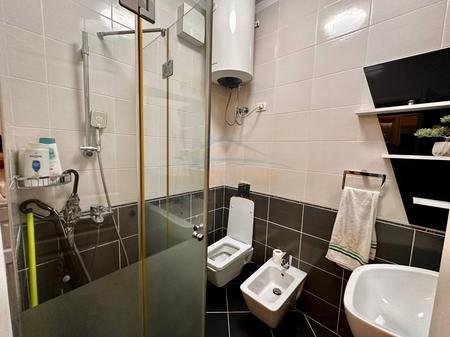 Tirane, shitet apartament 3+1+2+Ballkon Kati 1, 110 m² 310.000 € (Komuna e Parisit, Kompleksi Kika 2)