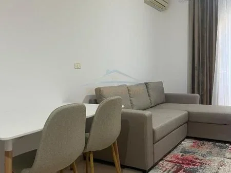 Tirane, jepet me qera apartament 1+1 Kati 2, 70 m² 700 € 