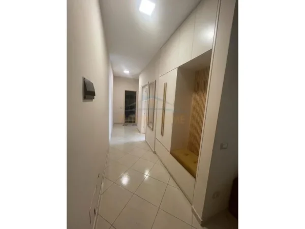 Tirane, shitet apartament 2+1 Kati 6, 116 m² 260.000 € 