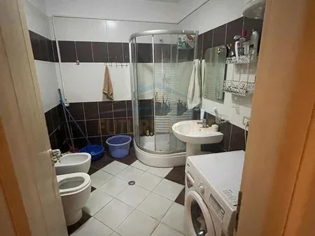 Tirane, shitet apartament 2+1+Post Parkimi+Ballkon Kati 6, 116 m² 260.000 € (Bulevardi Gjergj Fishta)