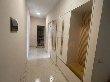 Tirane, shitet apartament 2+1+Post Parkimi+Ballkon Kati 6, 116 m² 260.000 € (Bulevardi Gjergj Fishta)